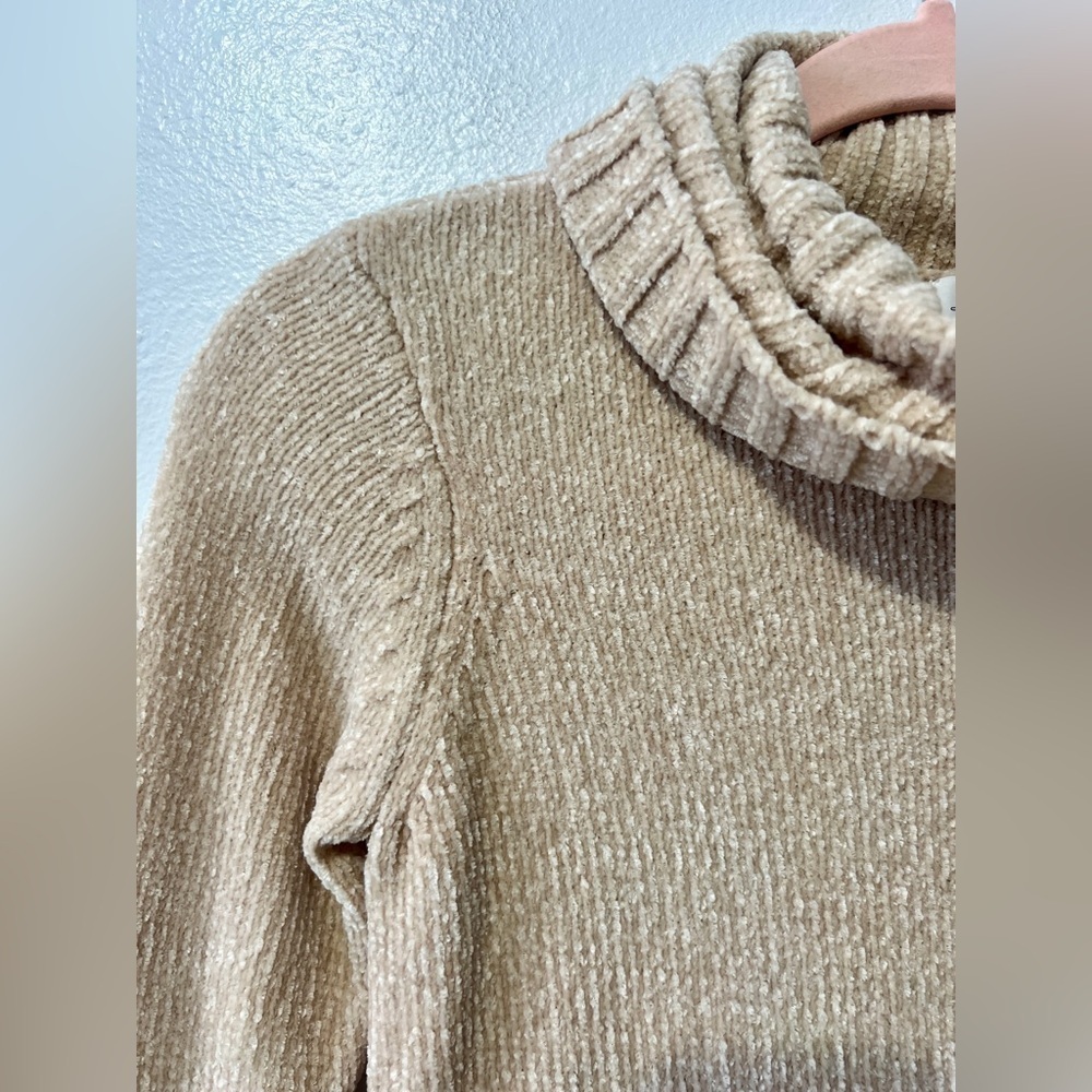 Lovers & Friends Chenille Cowl Neck Tunic Sweater - Small - Picture 8 of 10